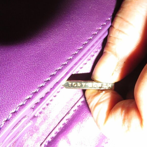 Tory Burch Vibrant Purple Leather flap Messenger Crossbody Handbag W/ dustbag - Picture 14 of 16